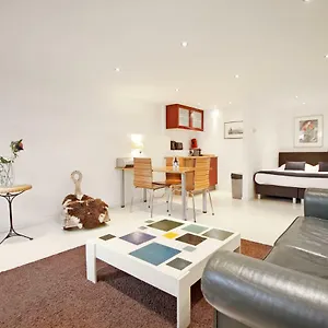 https://brouwersgracht-canal-apartment.amsterdamhotelsnl.com